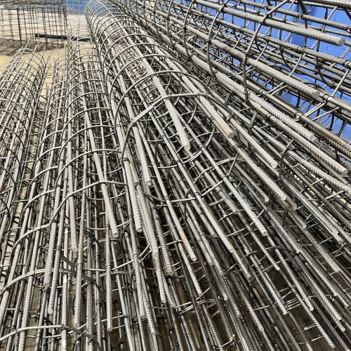 1763476482485_ESTACAS ARMADAS